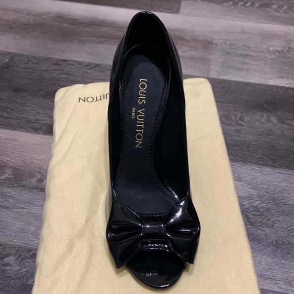 Louis Vuitton Size 36 Black Patent Bow Motif Open Toe Heels - Picture 3 of 6